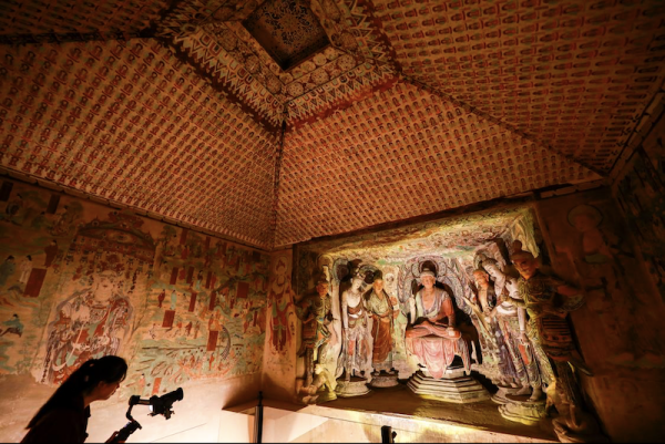 重庆股票配资公司 “何以敦煌”艺术大展启幕，沉浸式体验敦煌传奇历史